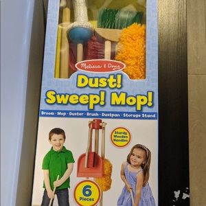 Melissa & Doug Toy sweep set
